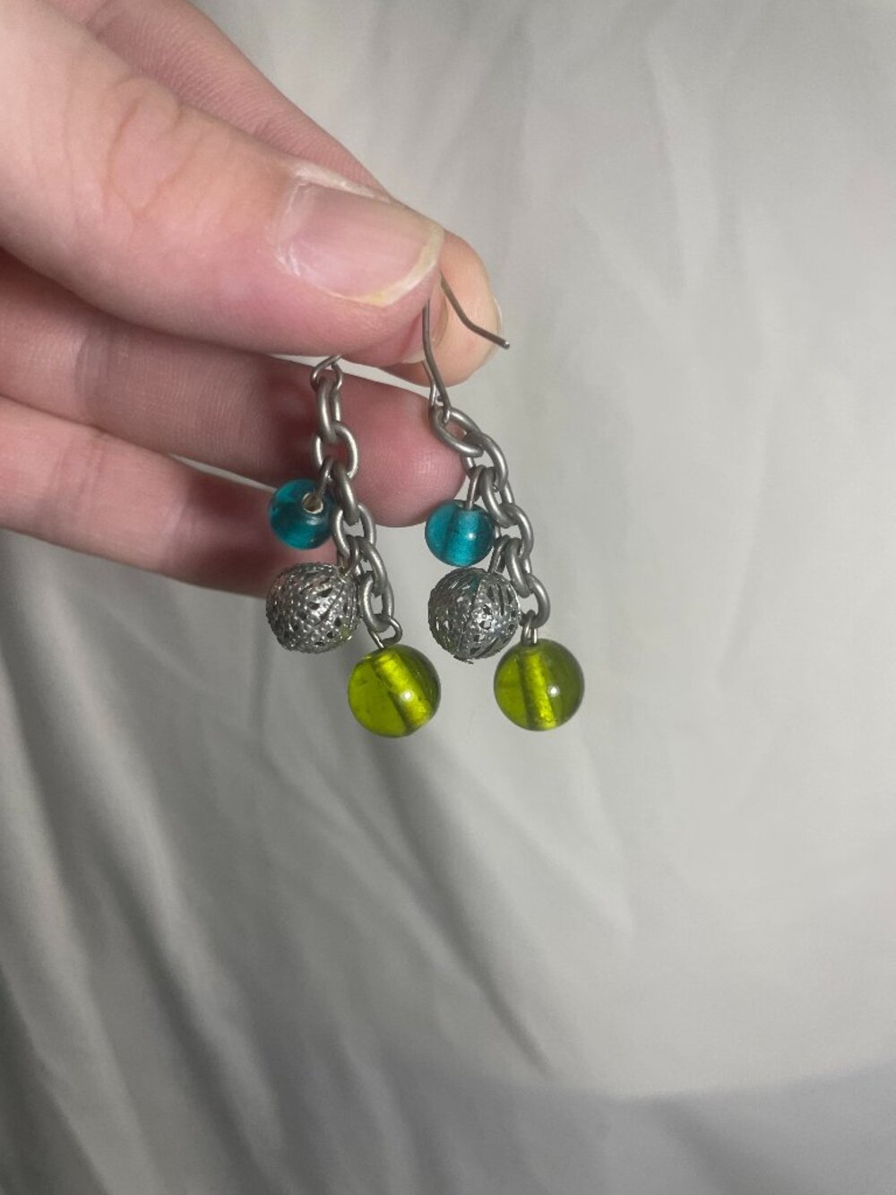 Green Blue Beaded Dangle Earrings Silver Tone Filigree Ball Chain 2”